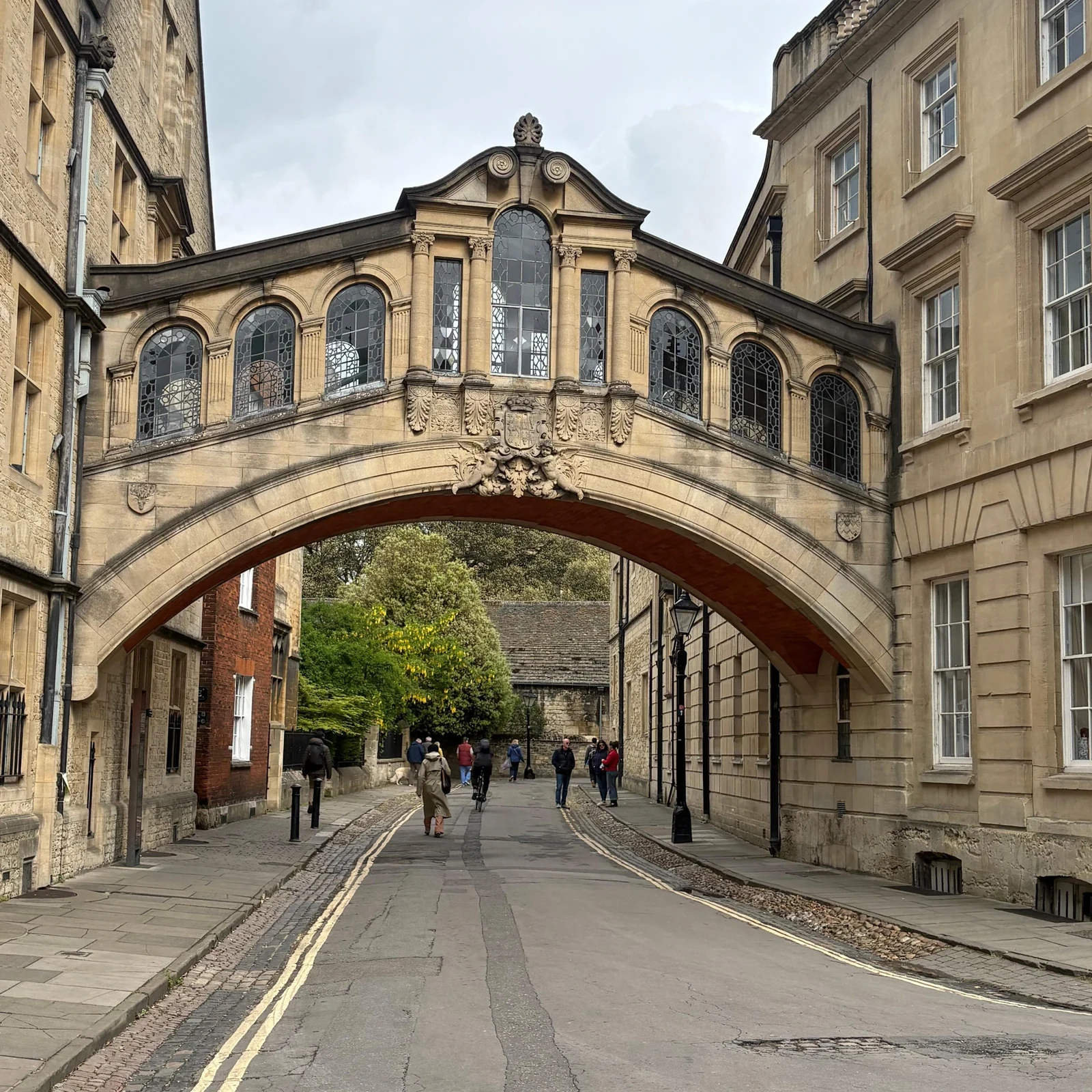 Tagesausflug ab London nach Oxford, Stratford, Cotswolds und Warwick