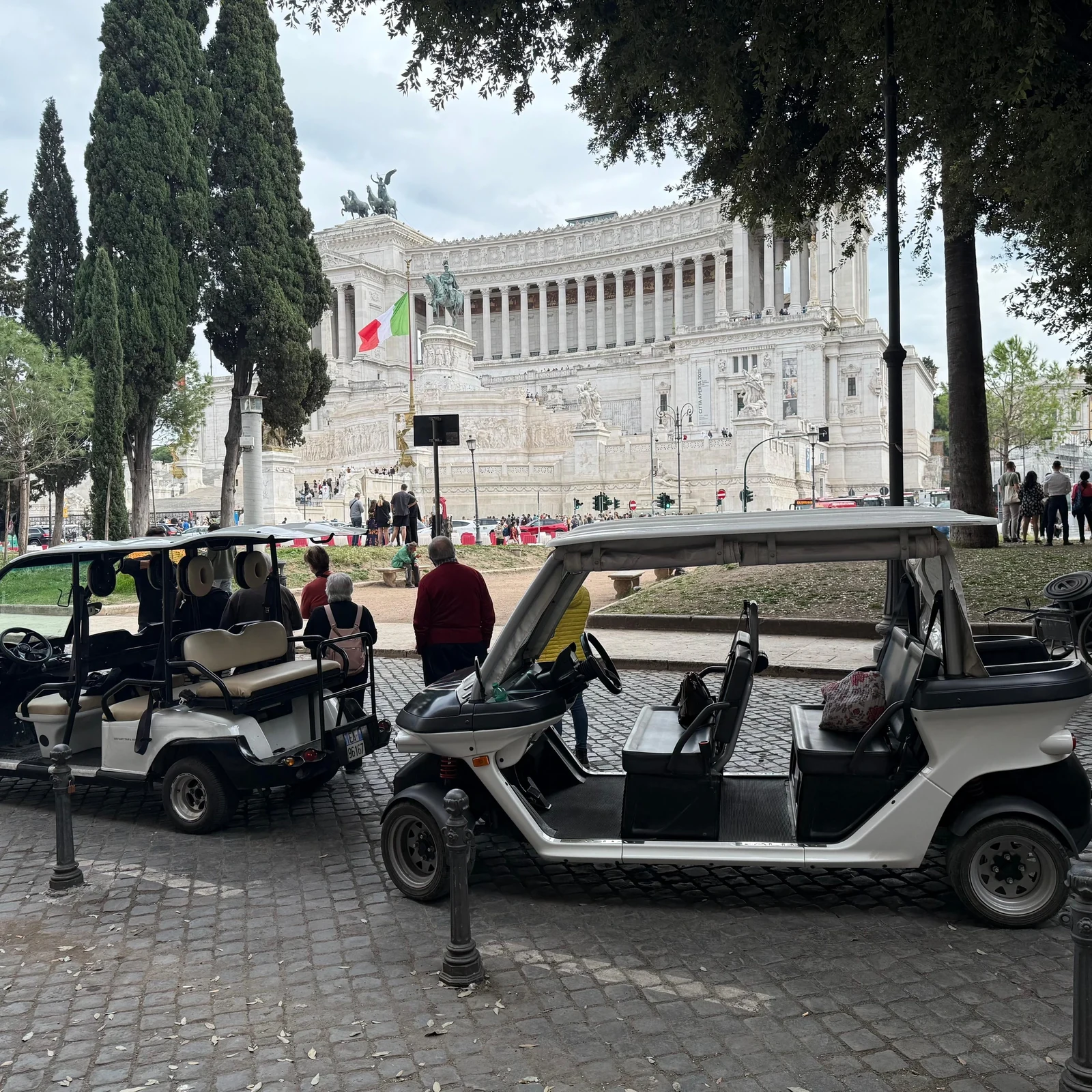 Tour privado por Roma en carrito de golf: más monumentos y menos caminatas