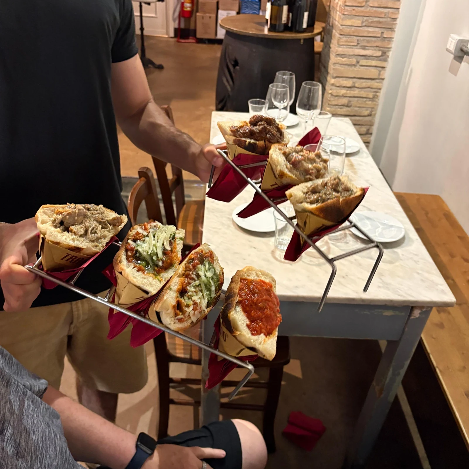Visite gastronomique du Trastevere à Rome avec plus de 20 dégustations et du vin
