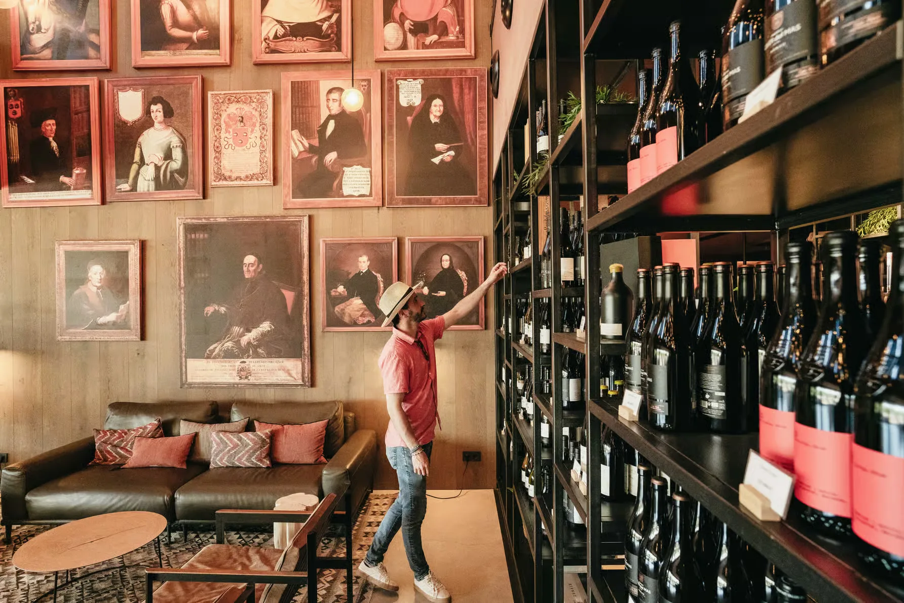 Visita Montserrat desde Barcelona con guía y opciones de vino
