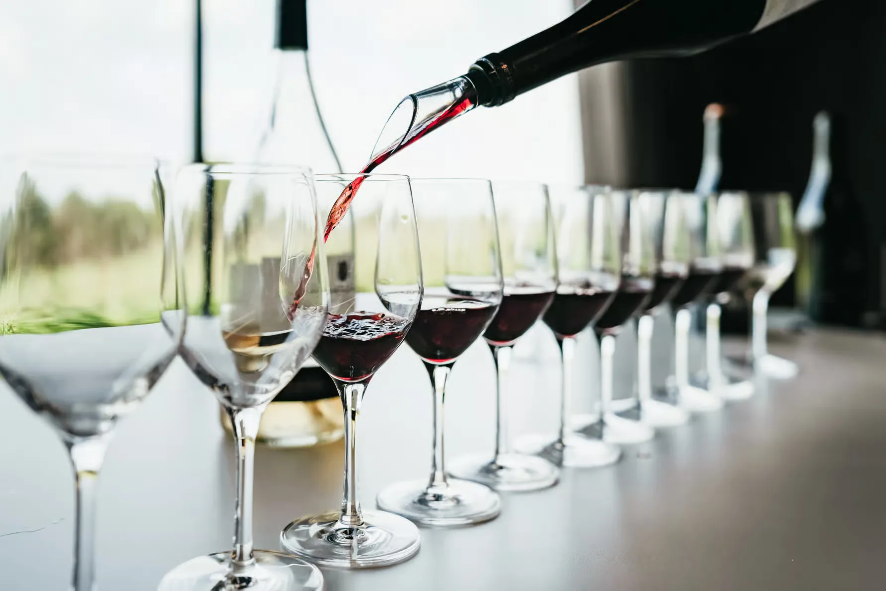Visita Montserrat desde Barcelona con guía y opciones de vino