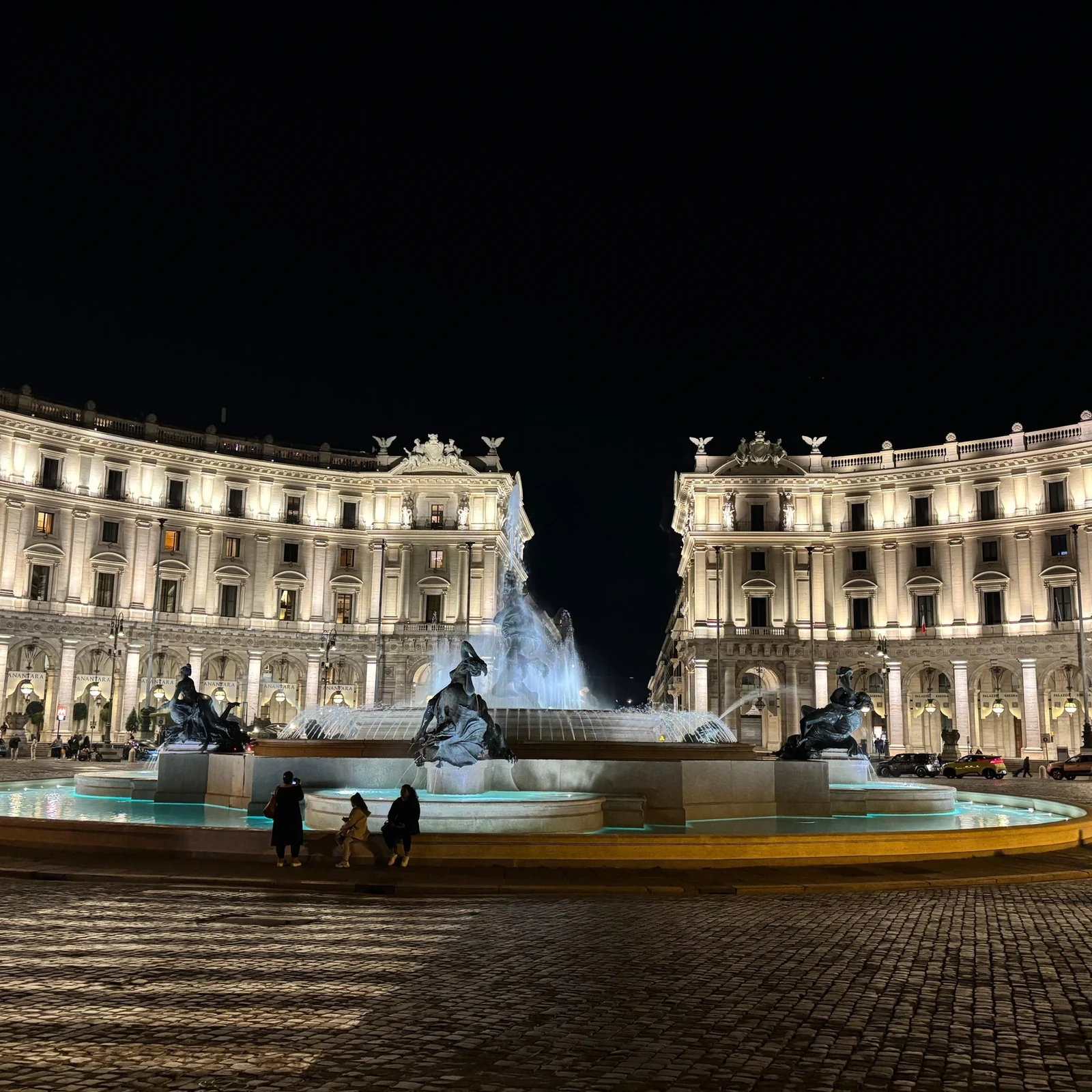 Visite nocturne de Rome en voiturette de golf avec dîner et gelato : vaut-elle le coup ?