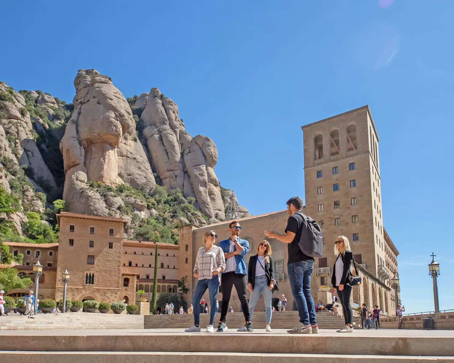 Barcelona: Montserrat, Girona y Costa Brava en un día
