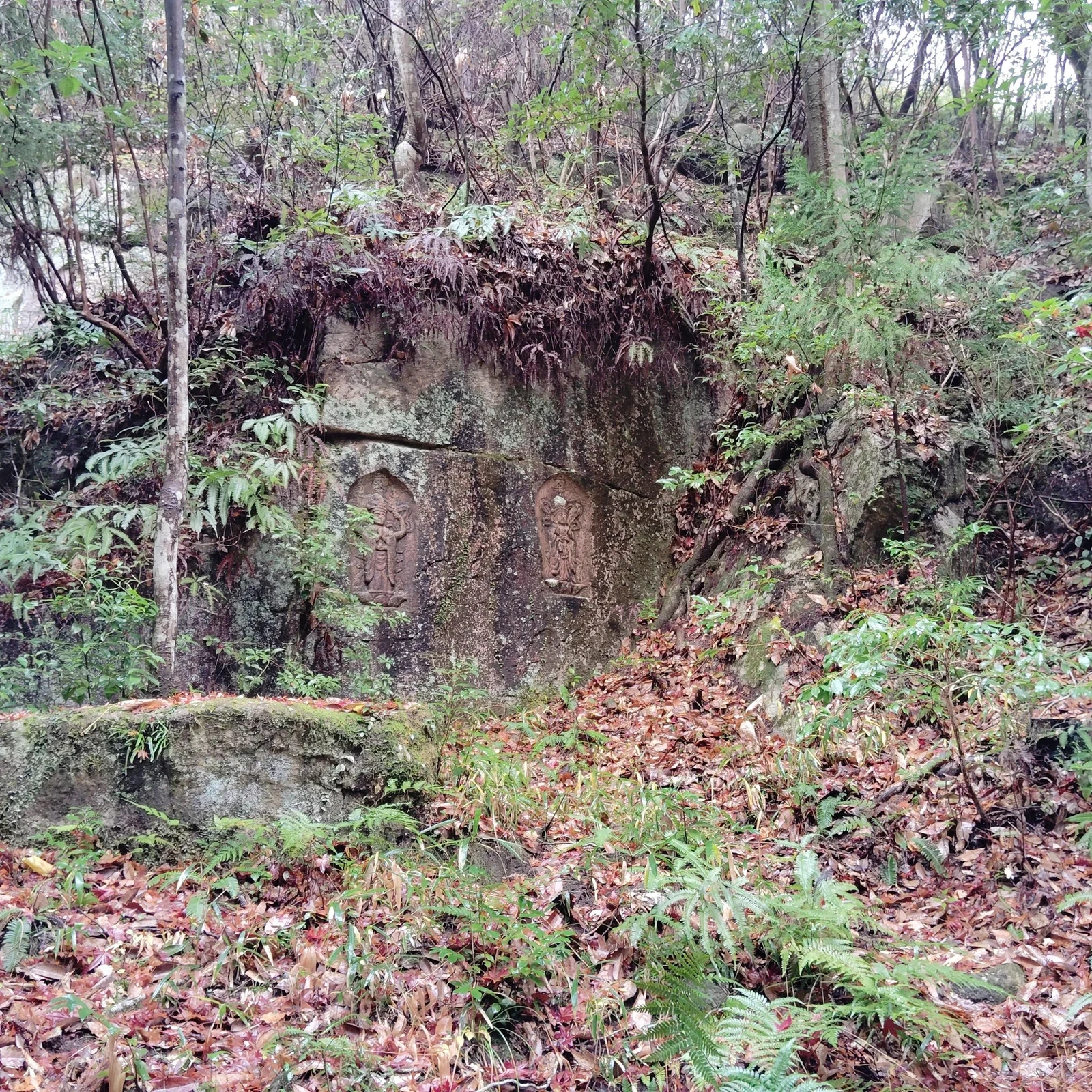 Private Führung durch den Mitaki-ji-Tempel in Hiroshima und seine heiligen Wasserfälle