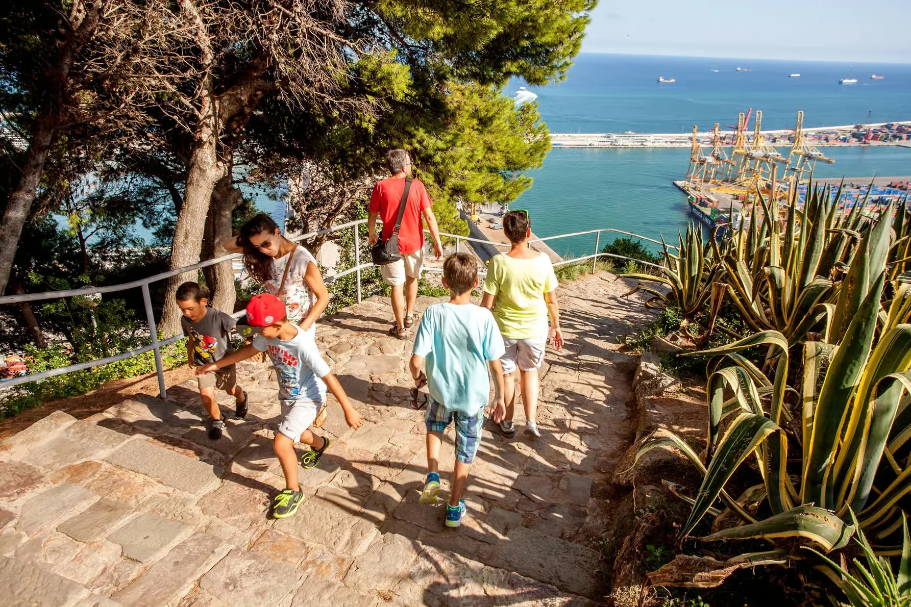 Sube a Montjuïc en teleférico y mira Barcelona desde las alturas