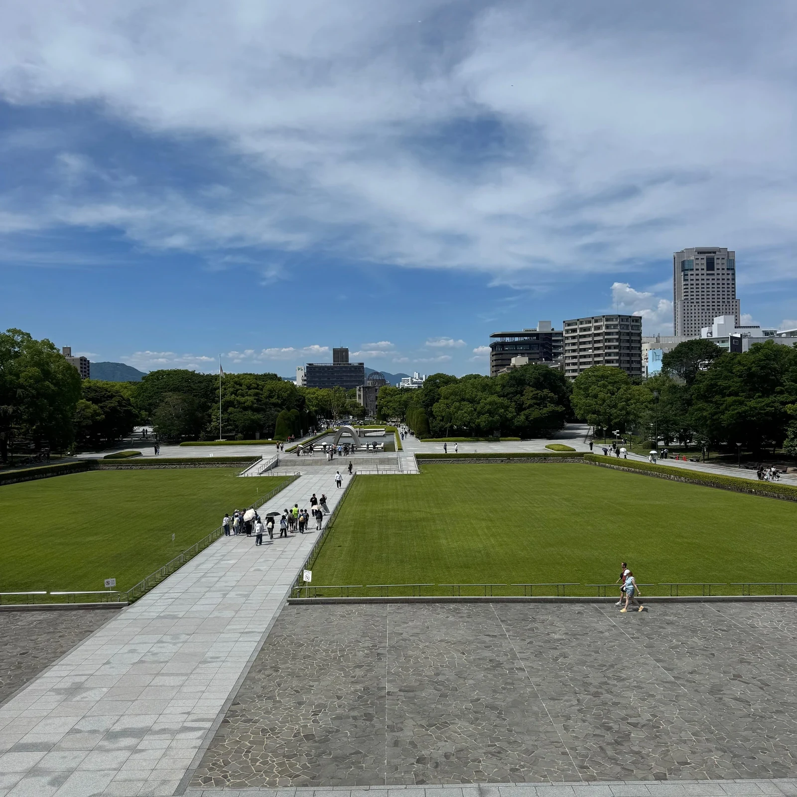 Guided bike tour in Hiroshima in 3.5 hours