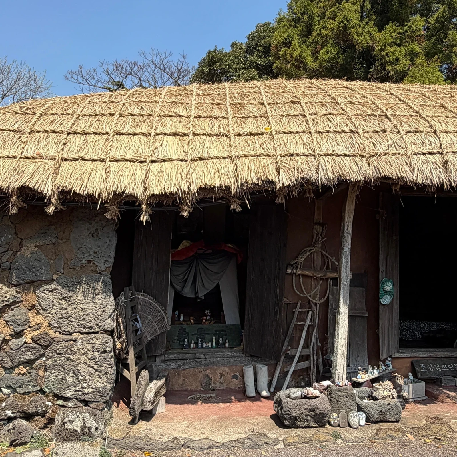 Hiroshima and Miyajima guided tour in one day