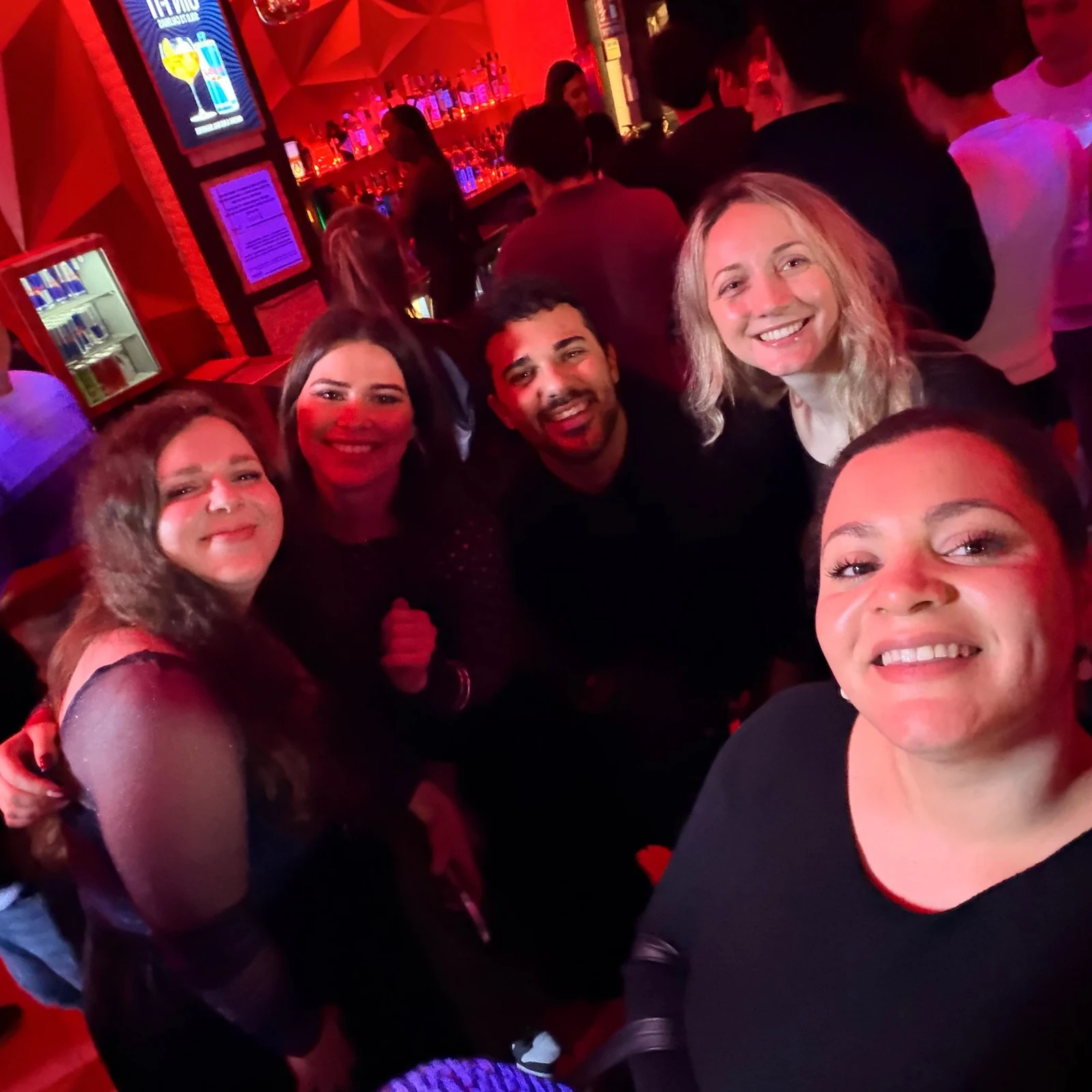 Pub Crawl in Valencia mit Guide und VIP-Club-Eintritt