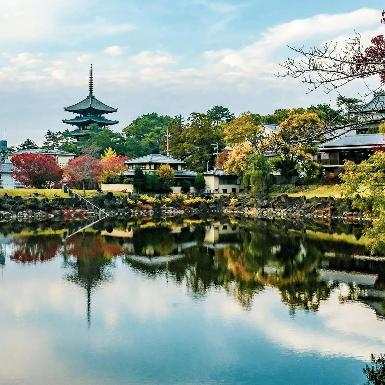 Visite d'Asuka en vélo électrique entre mégalithes et temples