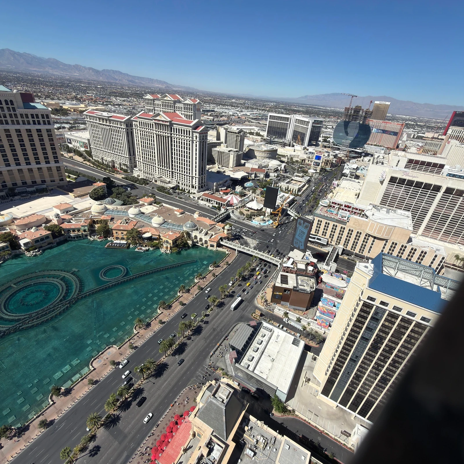 Eiffel Tower Viewing Deck Las Vegas: 360°-Aussicht auf den Strip