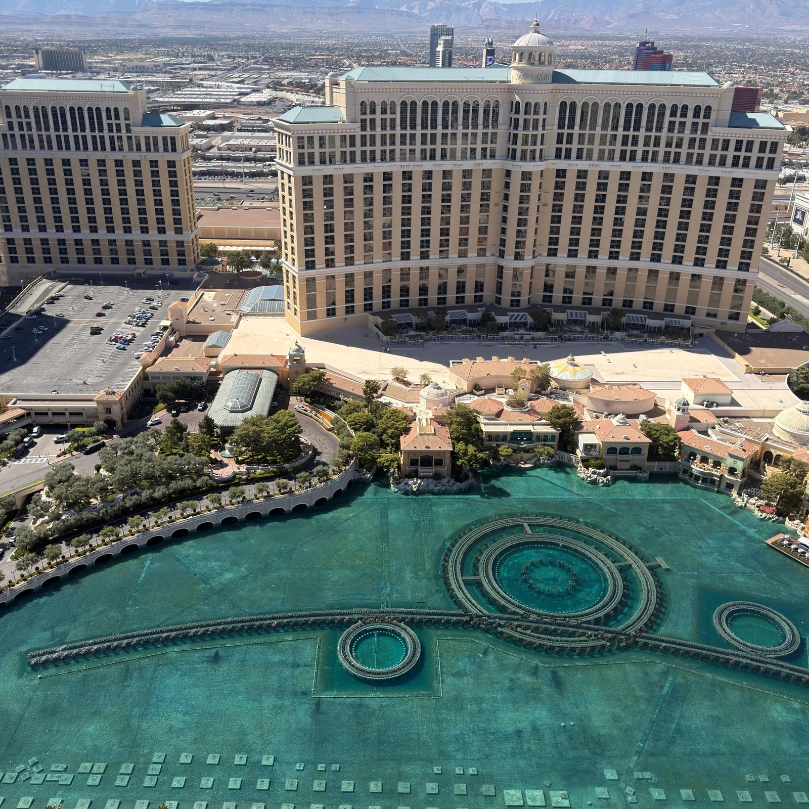 Eiffel Tower Viewing Deck Las Vegas: 360°-Aussicht auf den Strip
