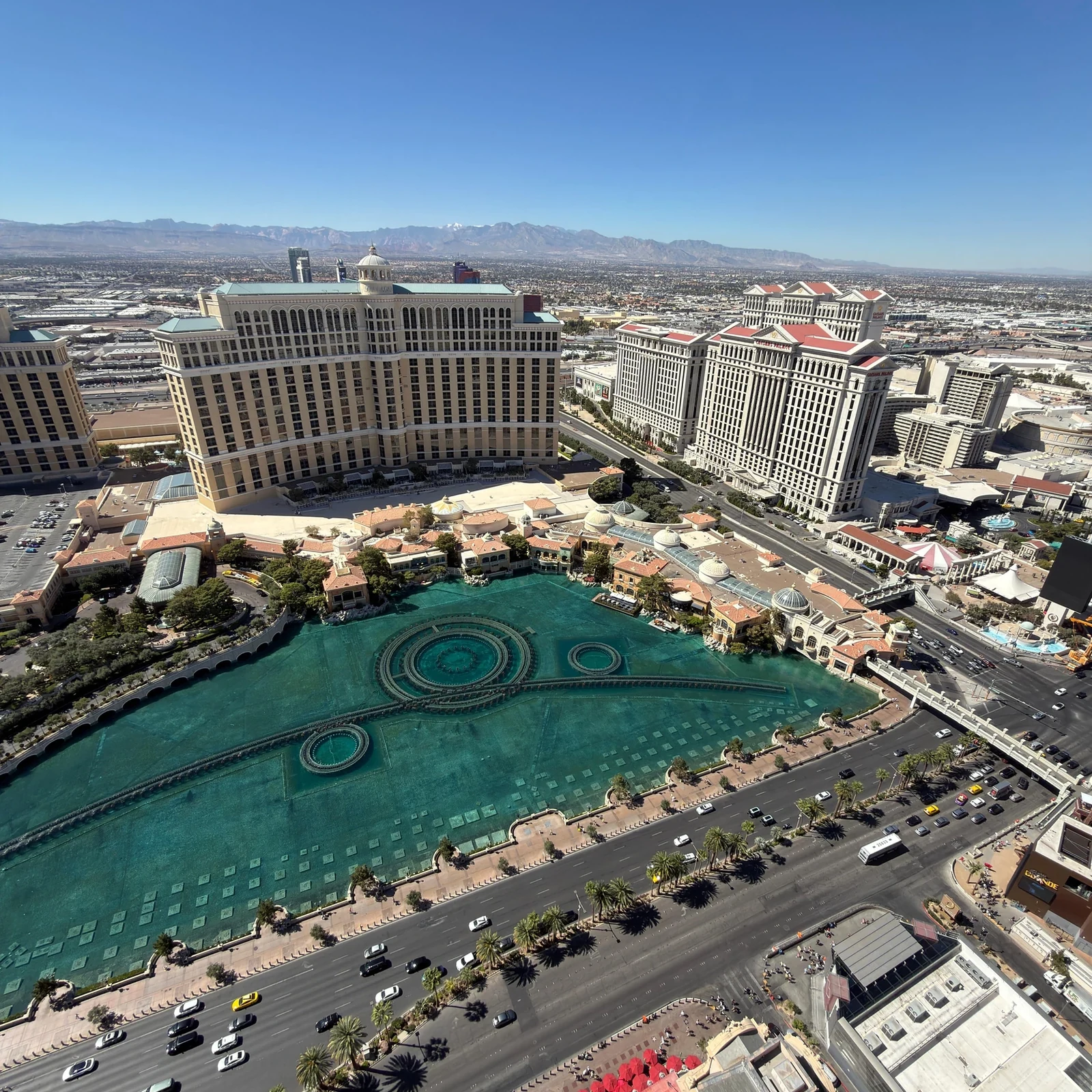 Eiffel Tower Viewing Deck Las Vegas: 360°-Aussicht auf den Strip