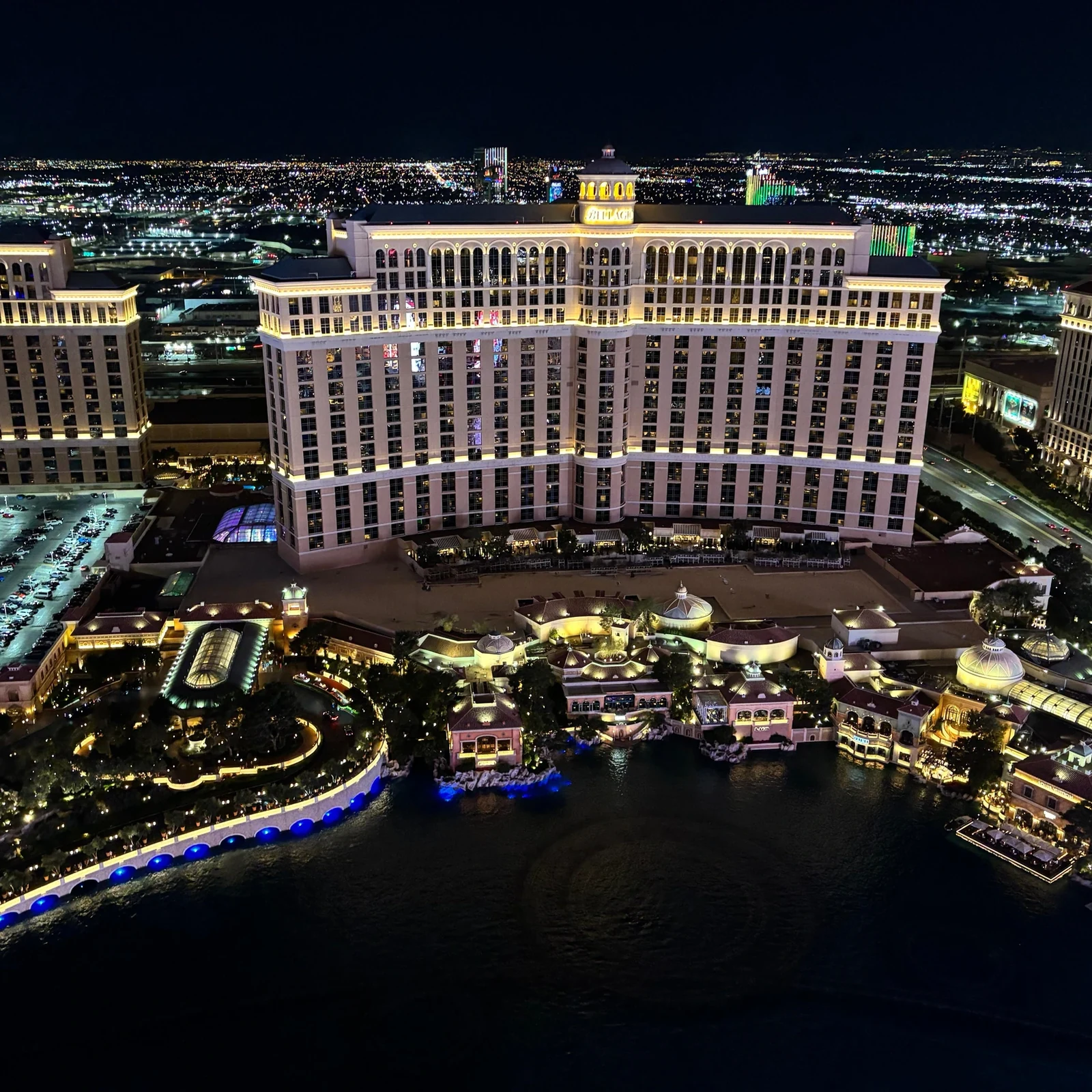Eiffel Tower Viewing Deck Las Vegas: 360°-Aussicht auf den Strip