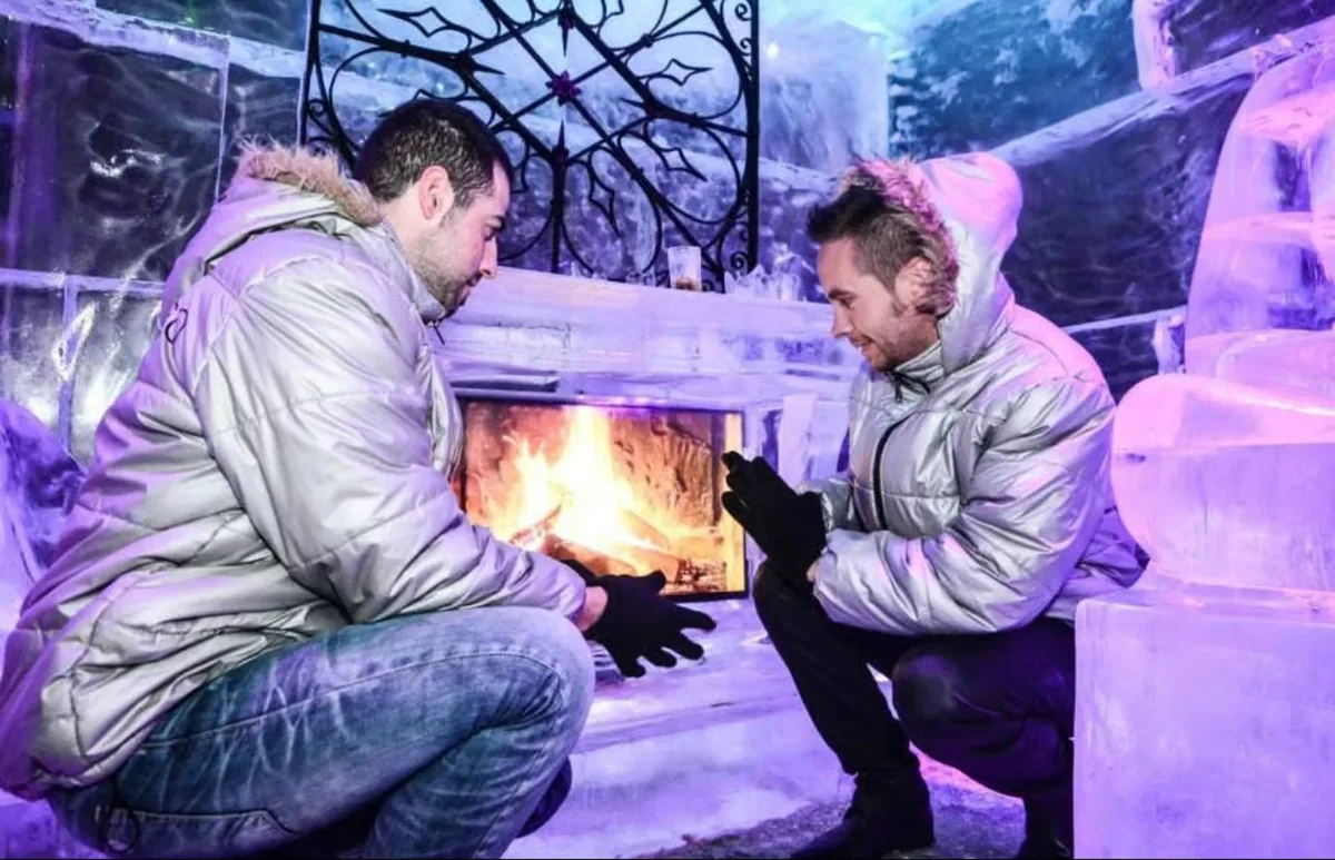 Icebarcelona: Eisbar Barcelona direkt am Strand