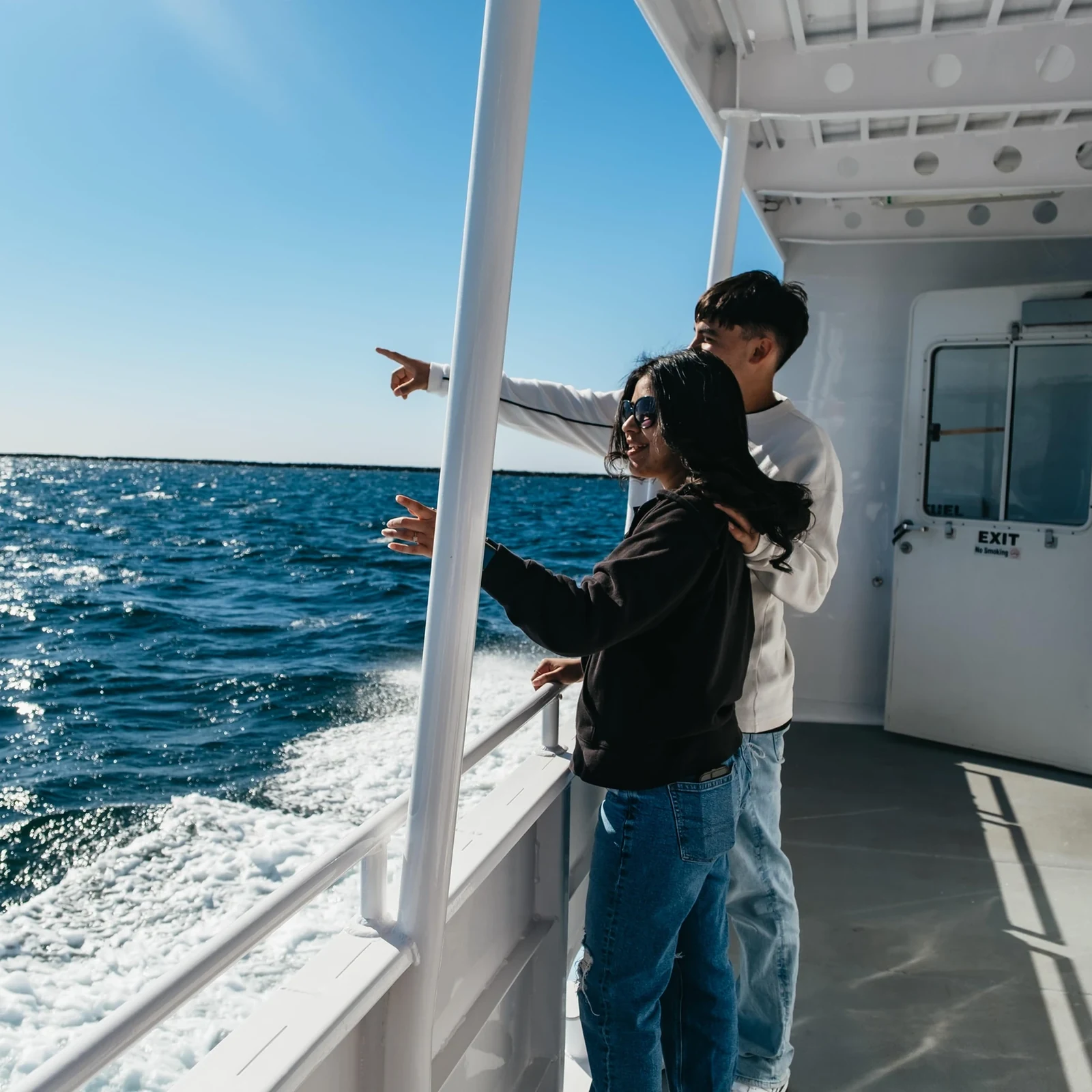 Avistamiento de ballenas y delfines en Long Beach con naturalistas