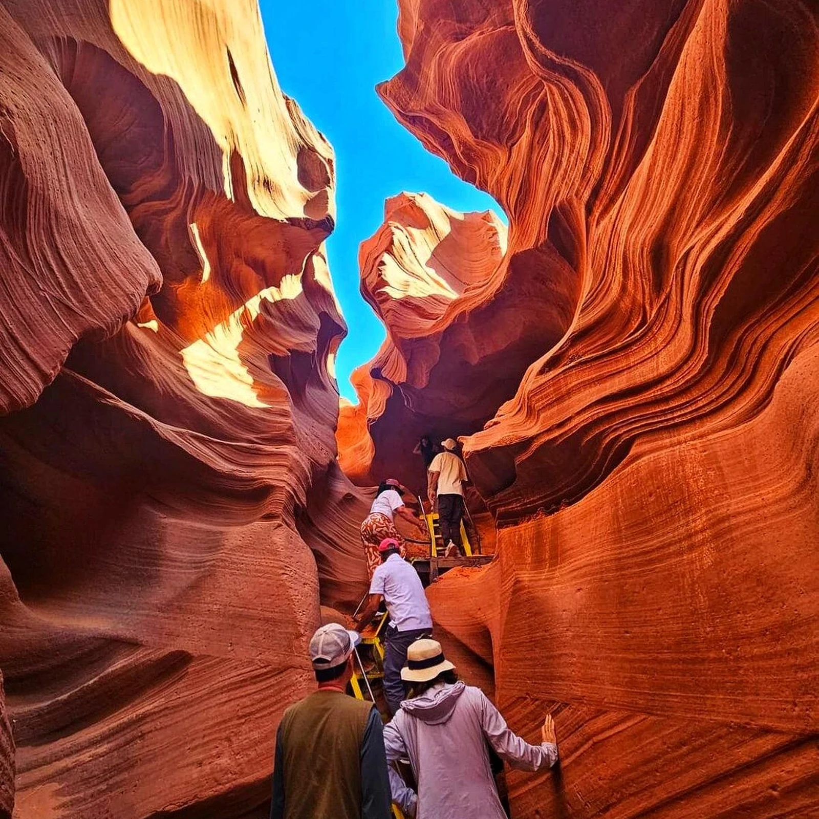 5-Day Tour from Los Angeles to Grand Canyon, Zion & Antelope Canyon
