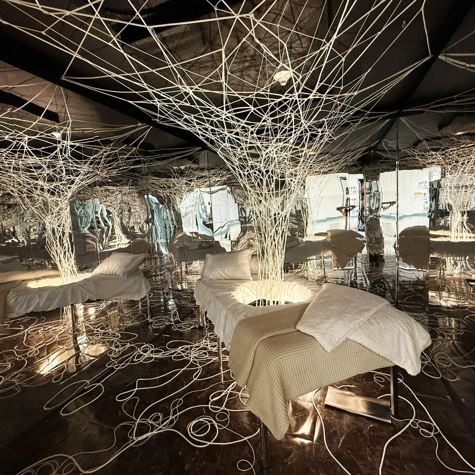 Entradas para Hospital of Emotions en Los Ángeles: 80 instalaciones inmersivas