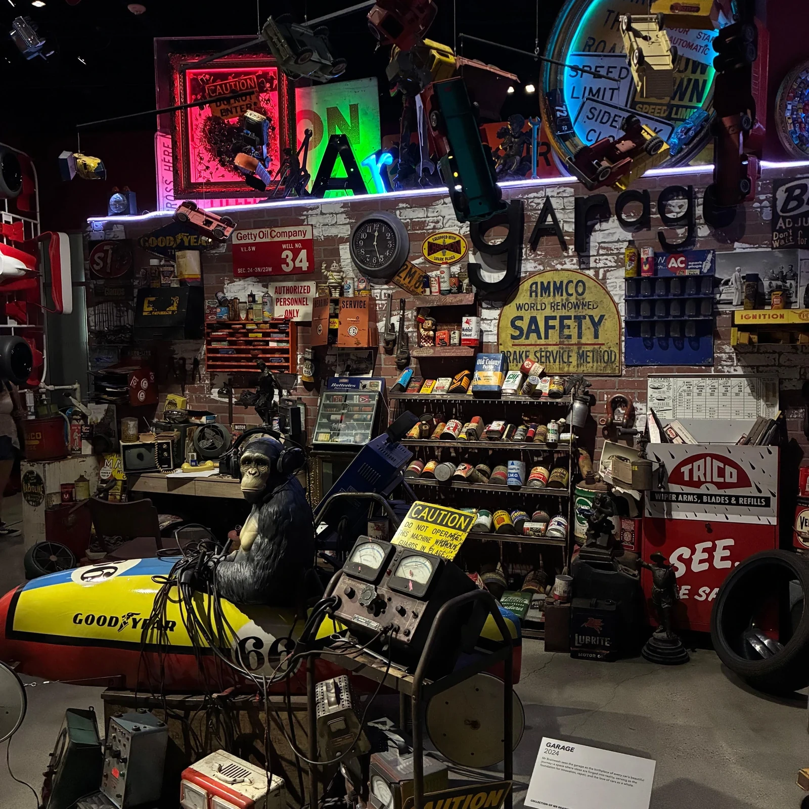Petersen Automotive Museum Eintritt in Los Angeles: über 100 Fahrzeuge entdecken