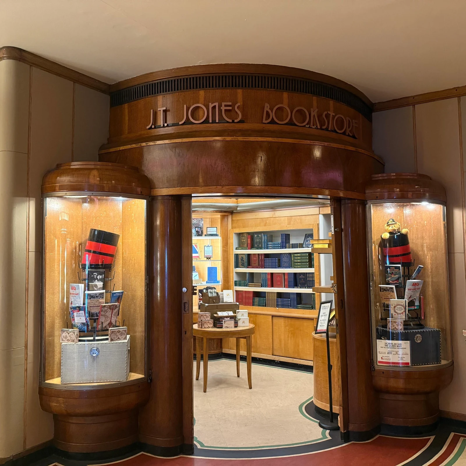Entradas Queen Mary Los Ángeles: historia, tours y misterio