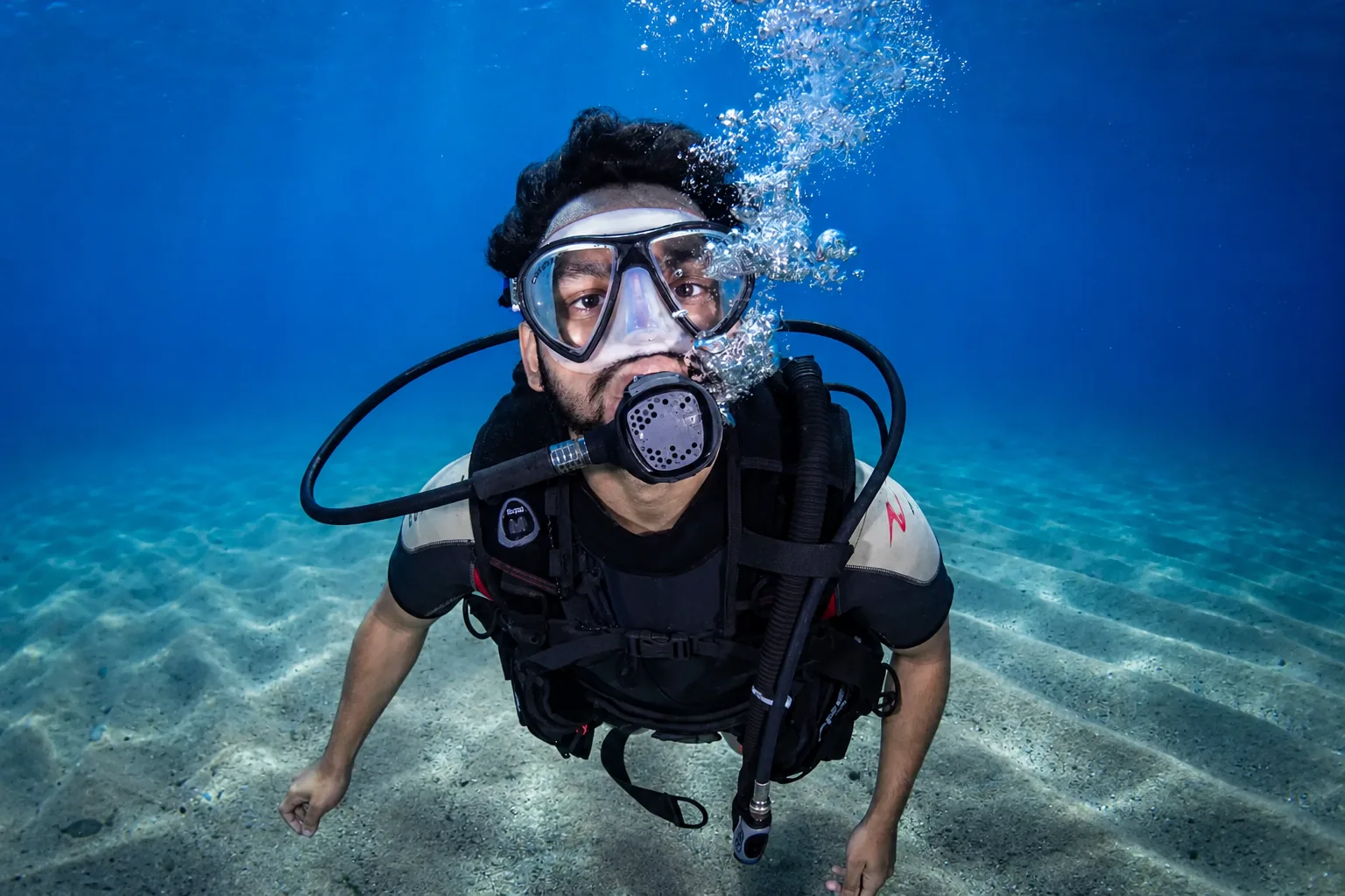 Bautizo de buceo en Barcelona para descubrir el fondo marino