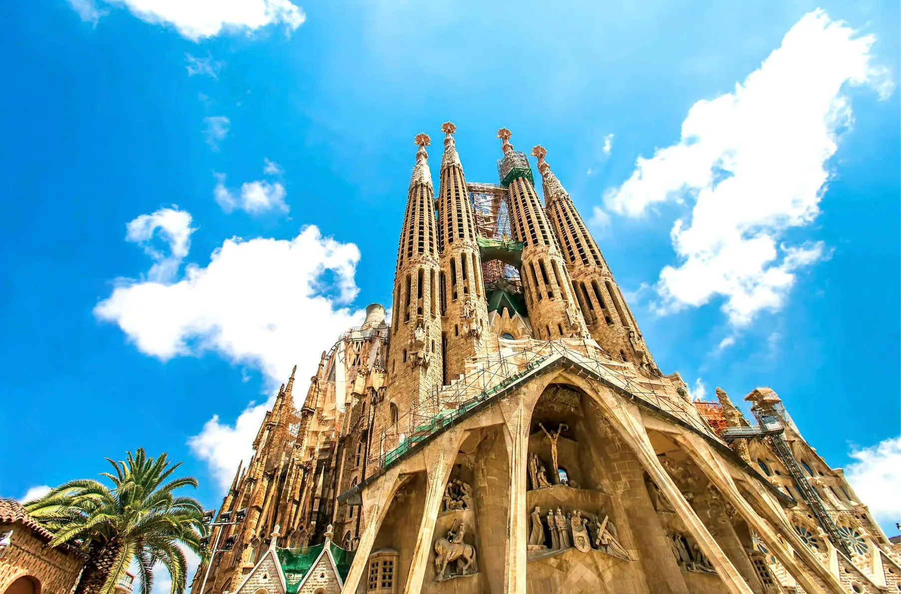 Circuit de 7 jours en bus de Paris à Barcelone via la France et l'Espagne