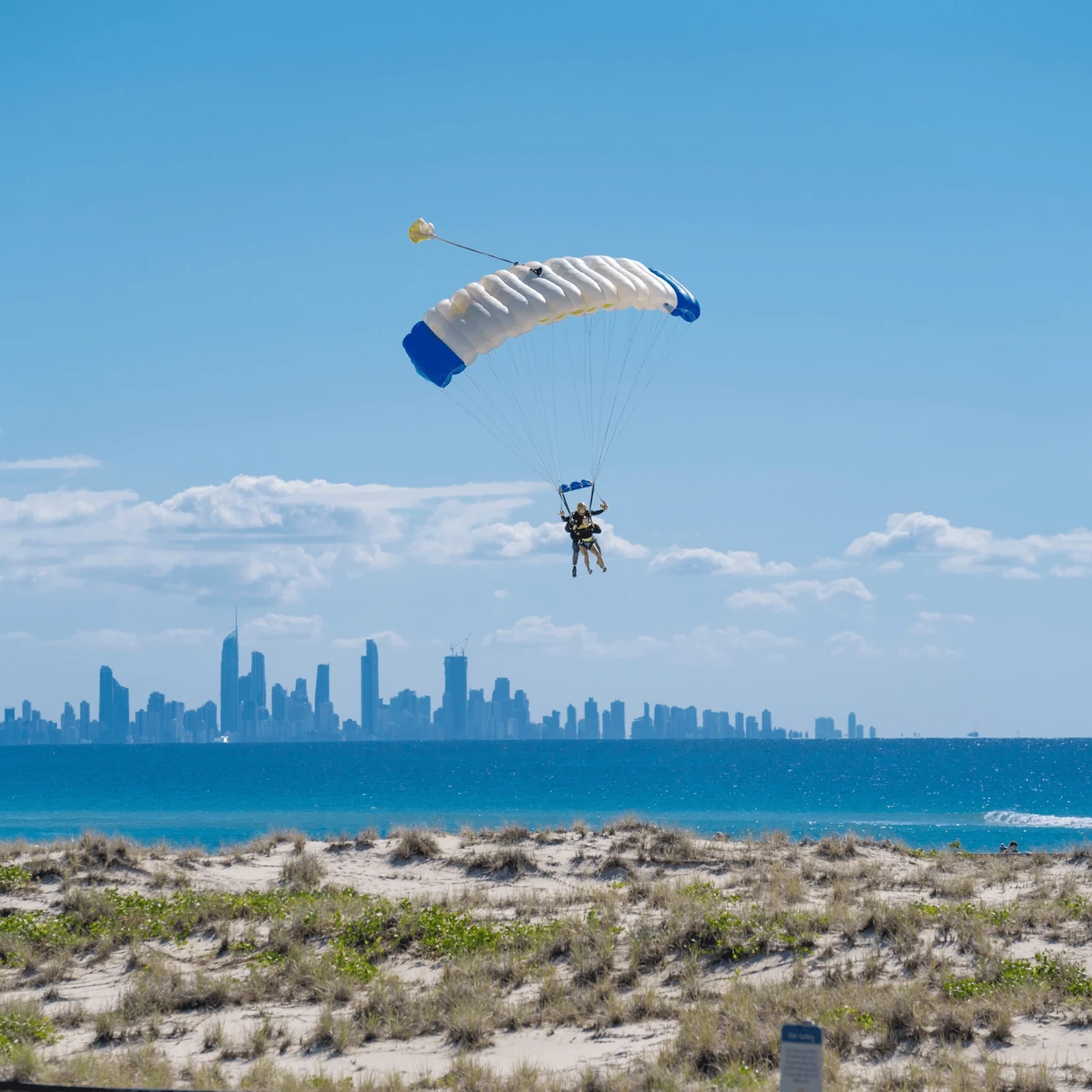 Gold Coast tandem skydiving from around 12,000 feet