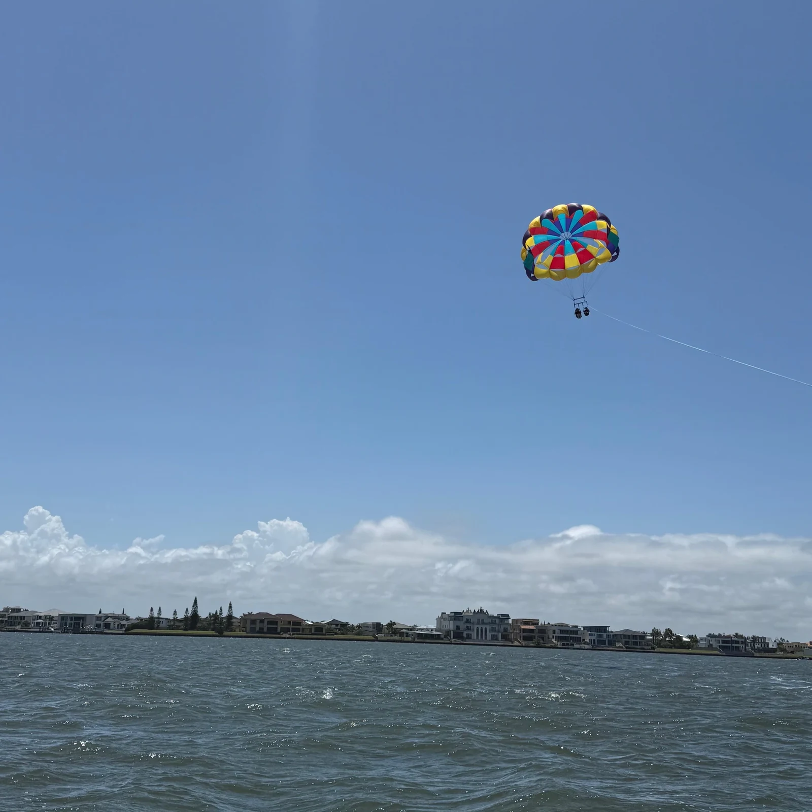 Parasailing Gold Coast mit kostenlosen Fotos