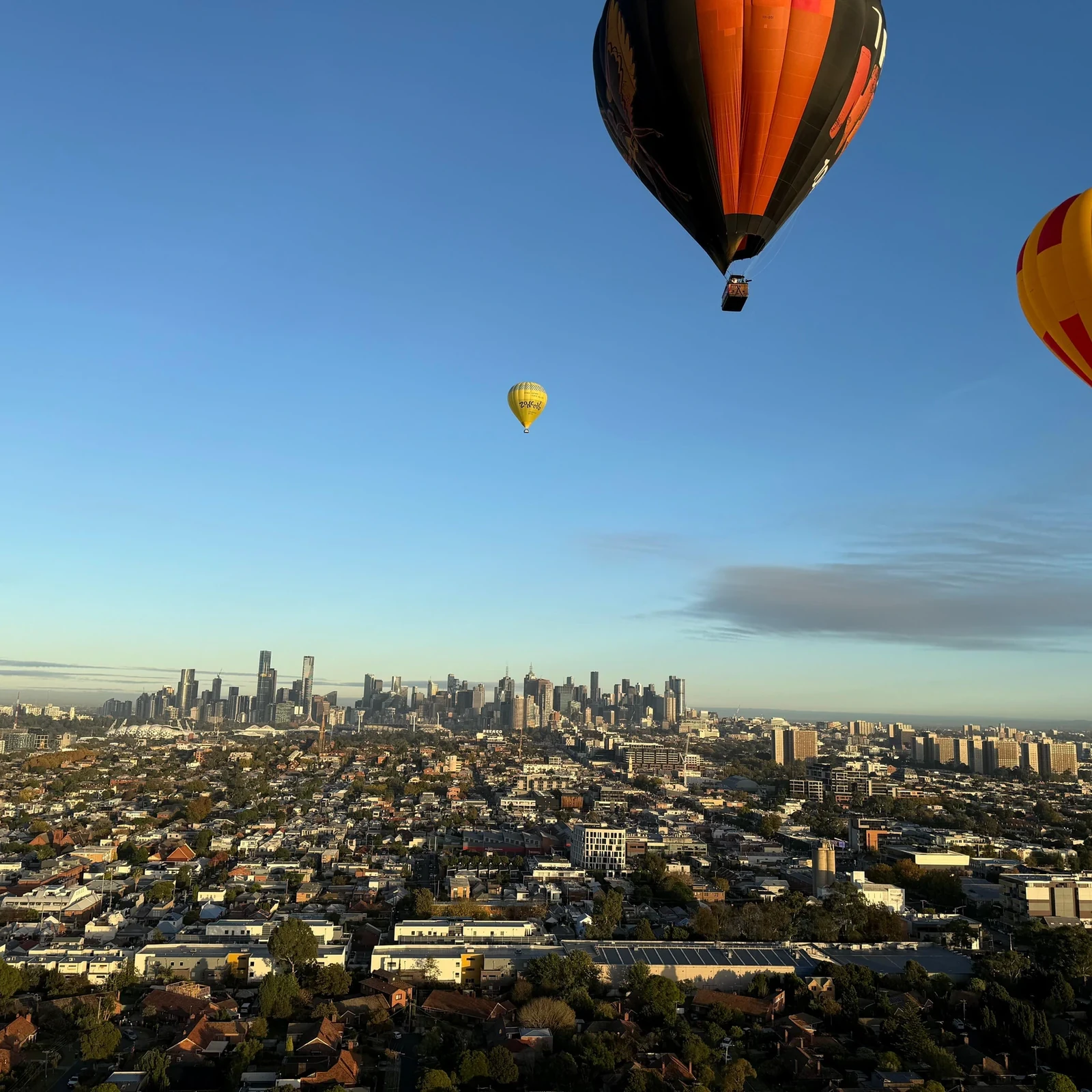 Melbourne vue du ciel au lever du soleil