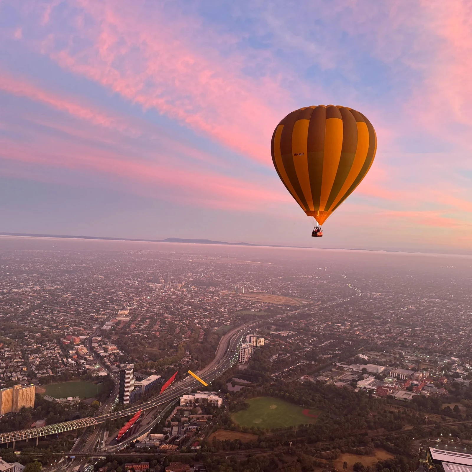 Melbourne vue du ciel au lever du soleil