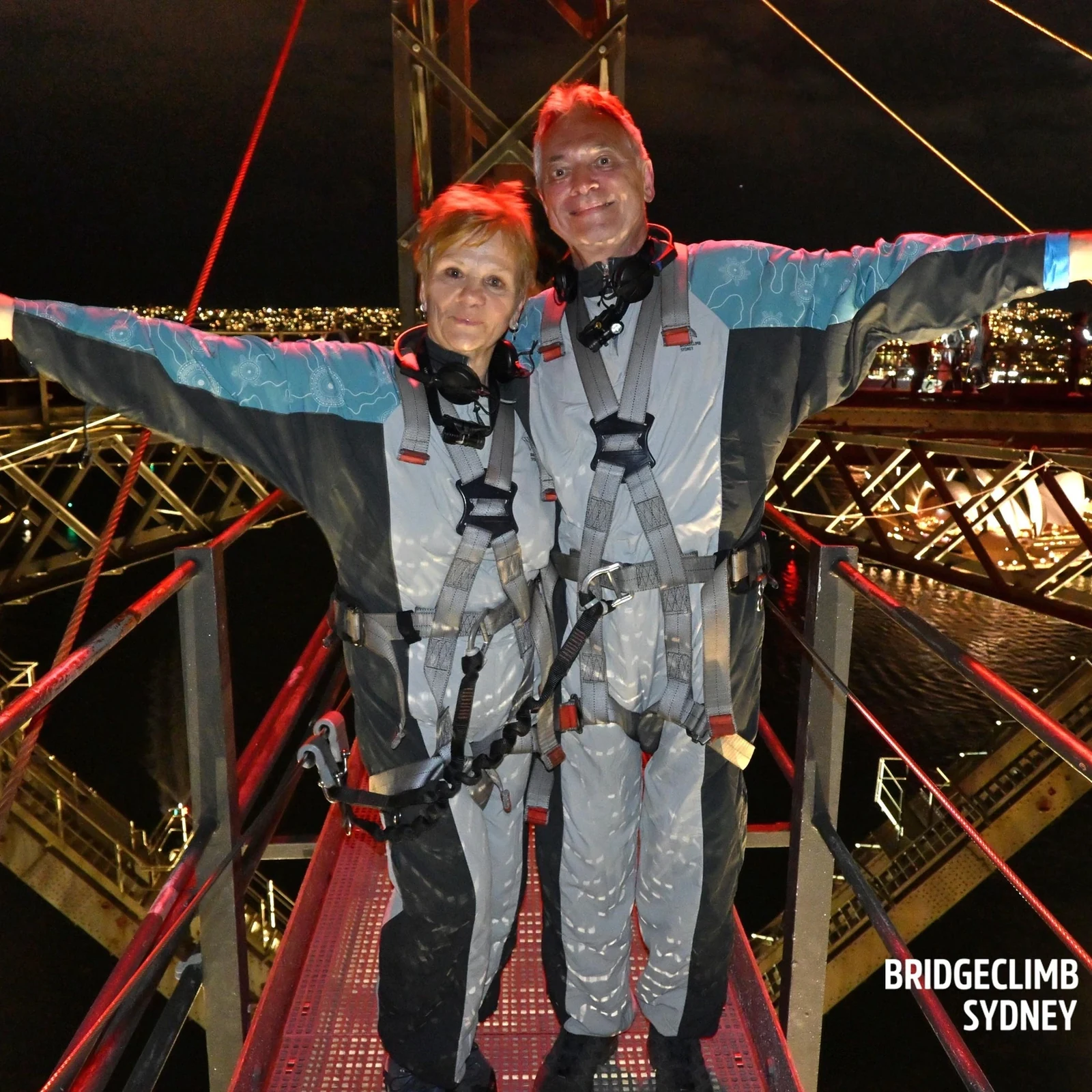 BridgeClimb Sydney Harbour de noche: sube al punto más alto