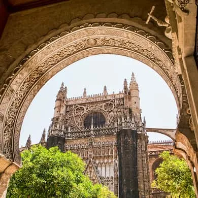 Entrada Catedral de Sevilla y La Giralda