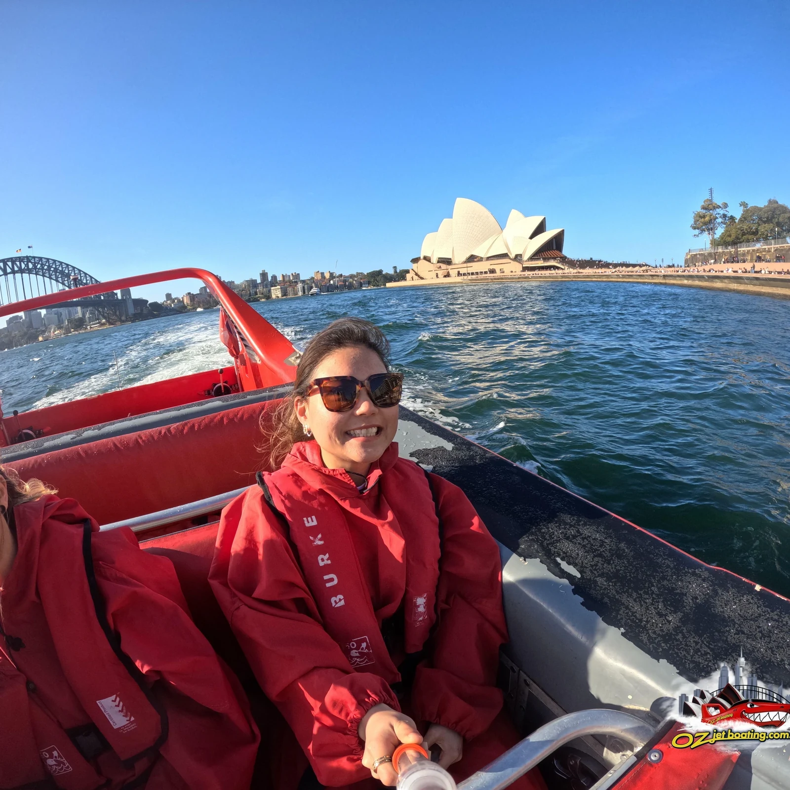 Jetboat in Sydney: Geschwindigkeit und Adrenalin im Hafen