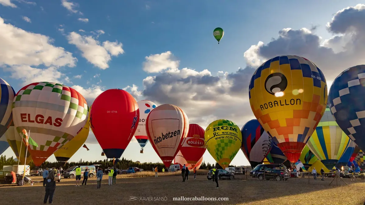 Heißluftballonfahrt auf Mallorca bei Sonnenaufgang oder Sonnenuntergang